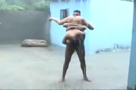 Descargar videos porno de hombre mamandole los cenos a una mujer