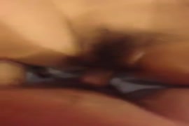 Mujeres desnudas metiendose el pene en la vagina